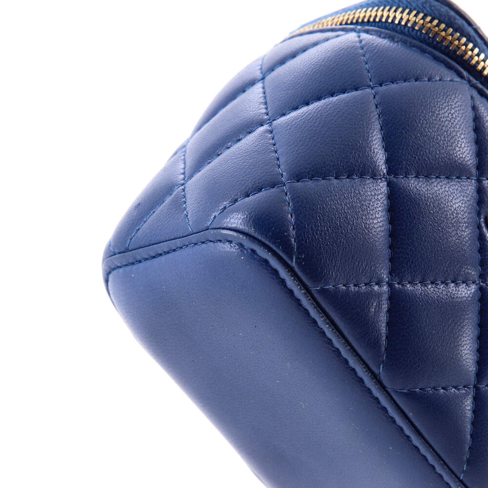 Chanel Pearl Crush Vanity Case With #210562C38B - Picture 6 of 7